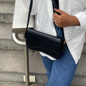 Bolsa transversal e baguete media Preta de couro premium Islara
